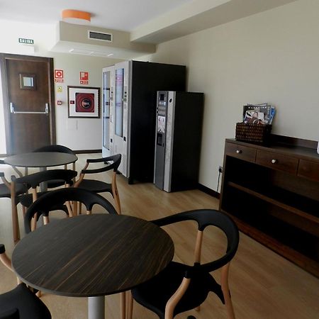 Hotel Rio Hortega Valladolid Exteriör bild